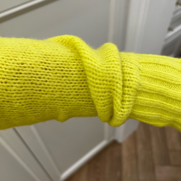 Neon yellow sweater - Picture 4 of 9